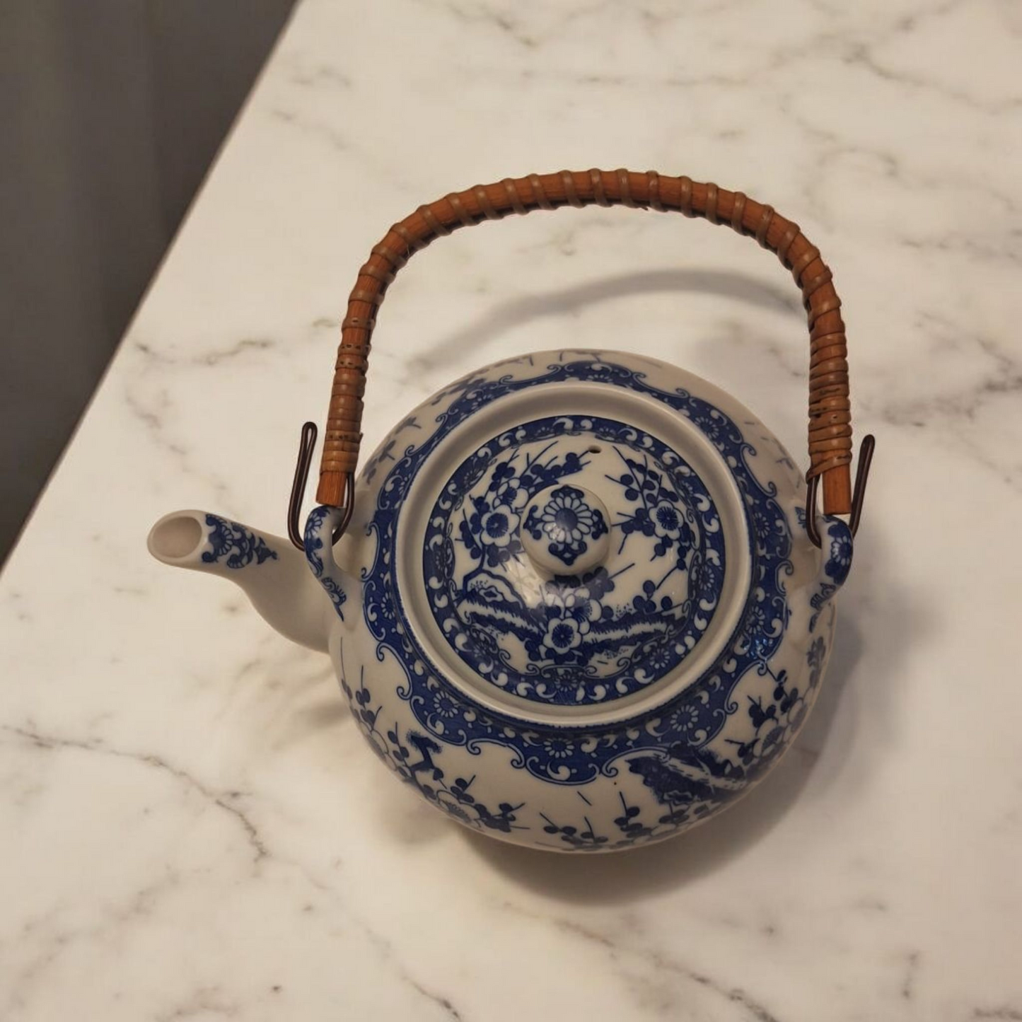 Ceainic de colecție Tilso din Japonia – ceramică pictată manual, mâner de lemn