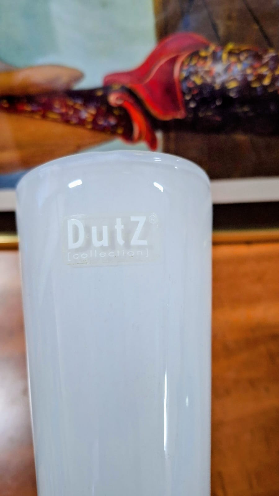 Vază înaltă cu picior, albă transparentă, DutZ Collection pentru decor minimalist
