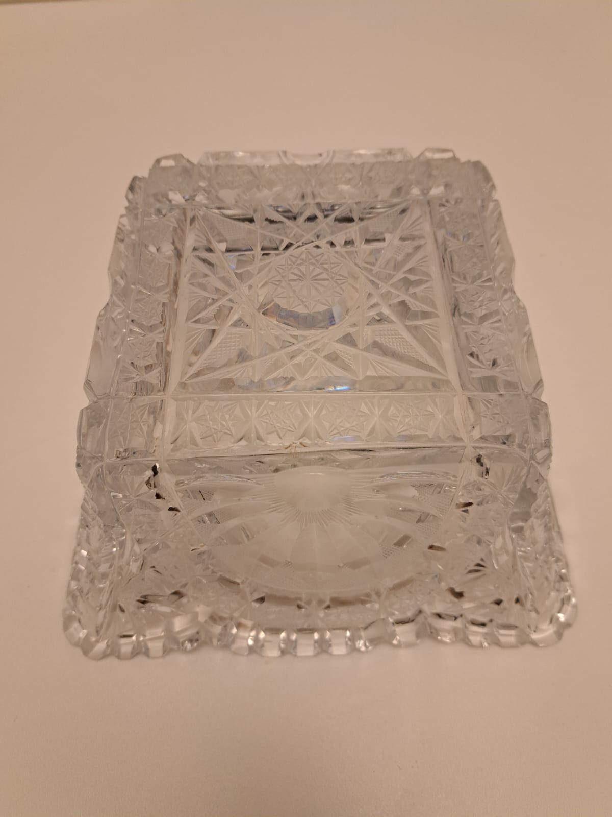 Fructiera Eleganta din Cristal cu Reflexii Spectaculoase