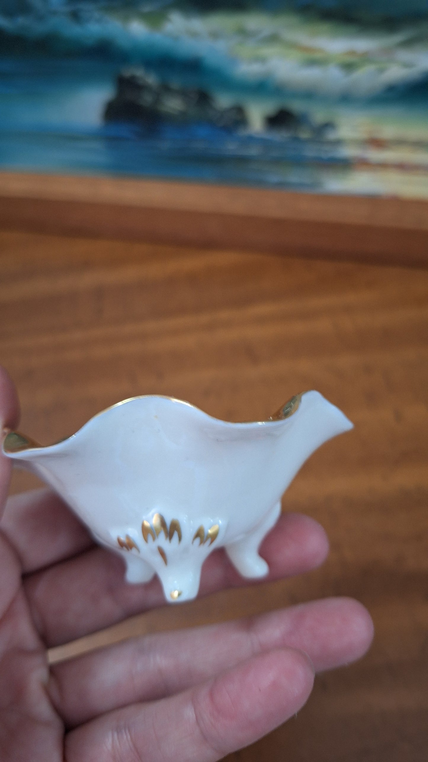 Bol mic italian Capodimonte, portelan lucrat manual, floare roz si detalii aurii