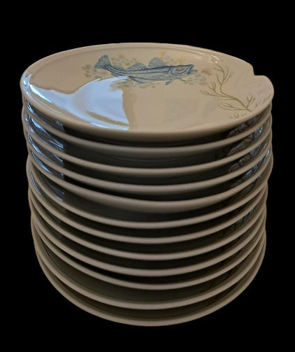 Set 12 Farfurii Kaiser Porzellan Germany – Seria Domino Poseidon!

Setul de 12 farfurii Kaiser Porzellan Germany, din seria Domino Poseidon, reprezintă o alegere rafinată pentru orice masă. Aceste farfurii sunt realizate din porțelan de înaltă calitate, având un design elegant și un finisaj deosebit, ideal pentru ocazii speciale sau pentru a adăuga un strop de eleganță în viața de zi cu zi.

