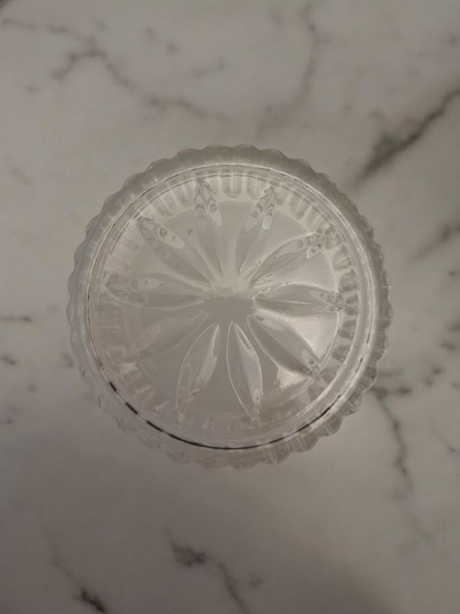 Suport lumânare din cristal de înaltă calitate, design clasic și transparent