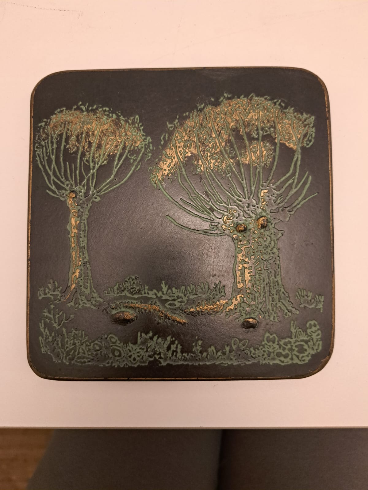Tablou creat din Ardezie Gravata, Finisaj Aur, Argint, 18/18 cm